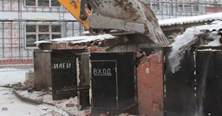 Снос гаража и вывоз мусора в Красногорске - Быстро и качественно от Сварной-Крр от 2086 рублей